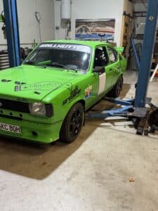 Opel Kadett C Karosse Rallye Fahrzeug