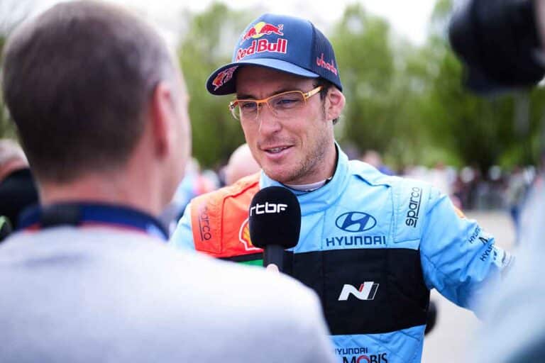 Neuville kritisiert WRC27-Übergang