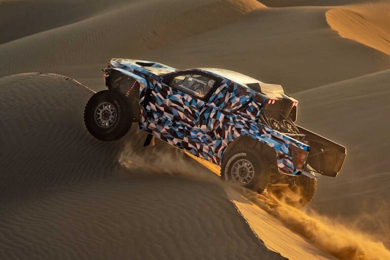 Toyota bringt Brennstoffzellen-Hilux zur Dakar