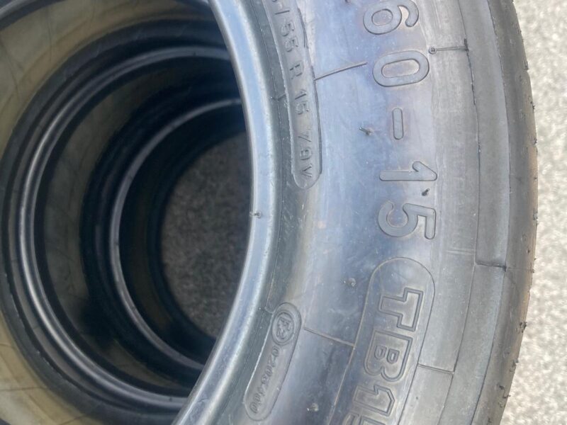 4 St. Neue Michelin Classic 215/55-15 (18/60R15) TB15+
