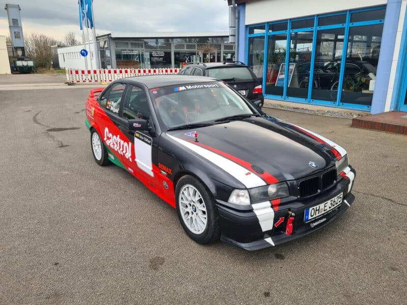 BMW 325i