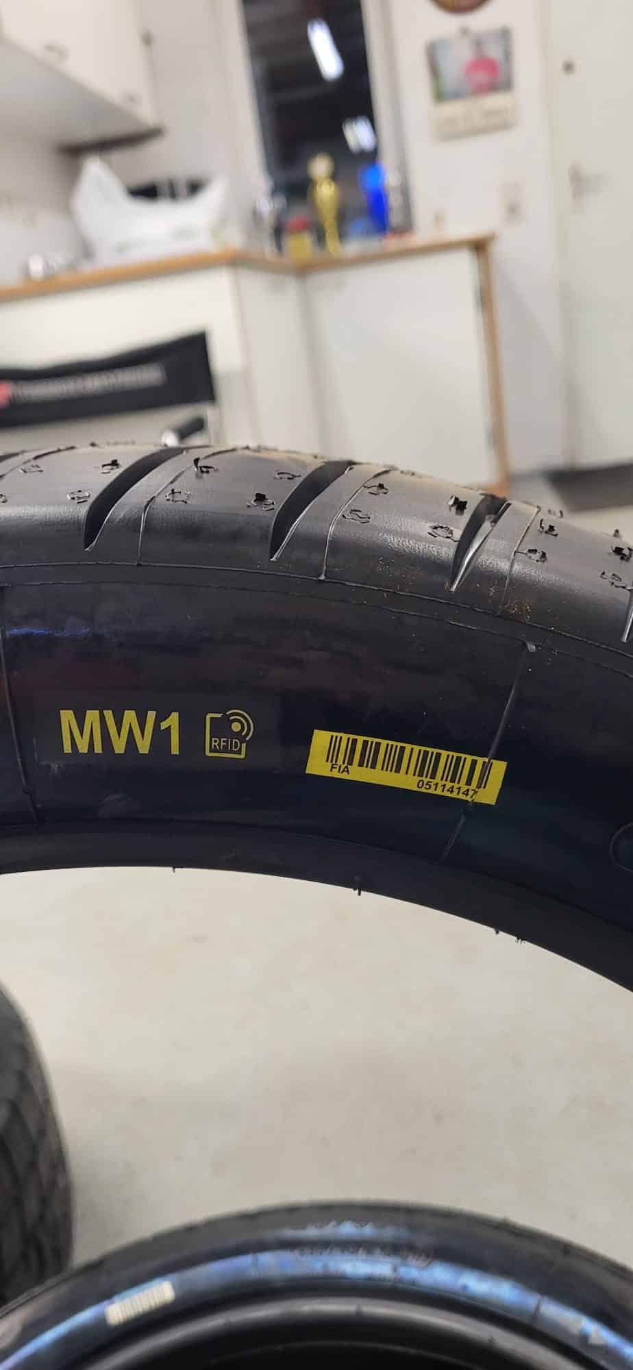 Michelin MW1 *Neu* 20/65-18