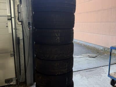 9x Pirelli P Zero RA5A Asphalt-Rallyreifen 235/40 R18 – 1x neu, 8x ca. 90 % – 1.400 € komplett